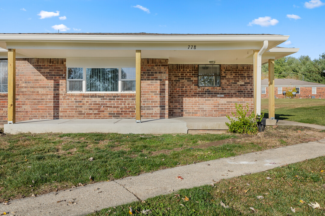 *ENDED MGMT 5/8/23* Stonebrook Apartments ... in Franklin, IN - Building Photo