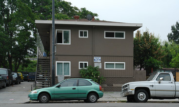 132 E Reed St in San Jose, CA - Building Photo - Building Photo