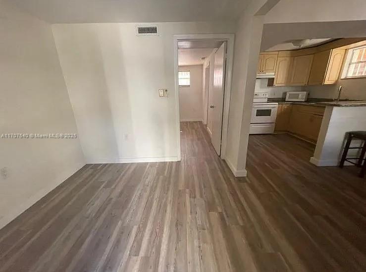 2264 SW 16th Ter-Unit -D in Miami, FL - Building Photo