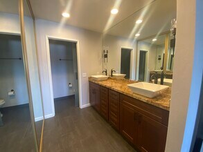 10325 Caminito Cuervo, Unit 198 in San Diego, CA - Building Photo - Building Photo