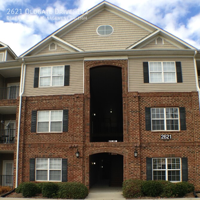 2621 Oldgate Dr in Raleigh, NC - Building Photo