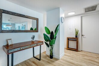 1020 Rue de Bleury, Unit SI ID1353843P in Montréal, QC - Building Photo - Building Photo
