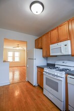 2242 W Farwell Ave-Unit -1 in Chicago, IL - Building Photo - Building Photo