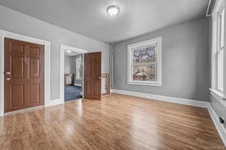 240 S 5th Ave in Mount Vernon, NY - Building Photo - Building Photo