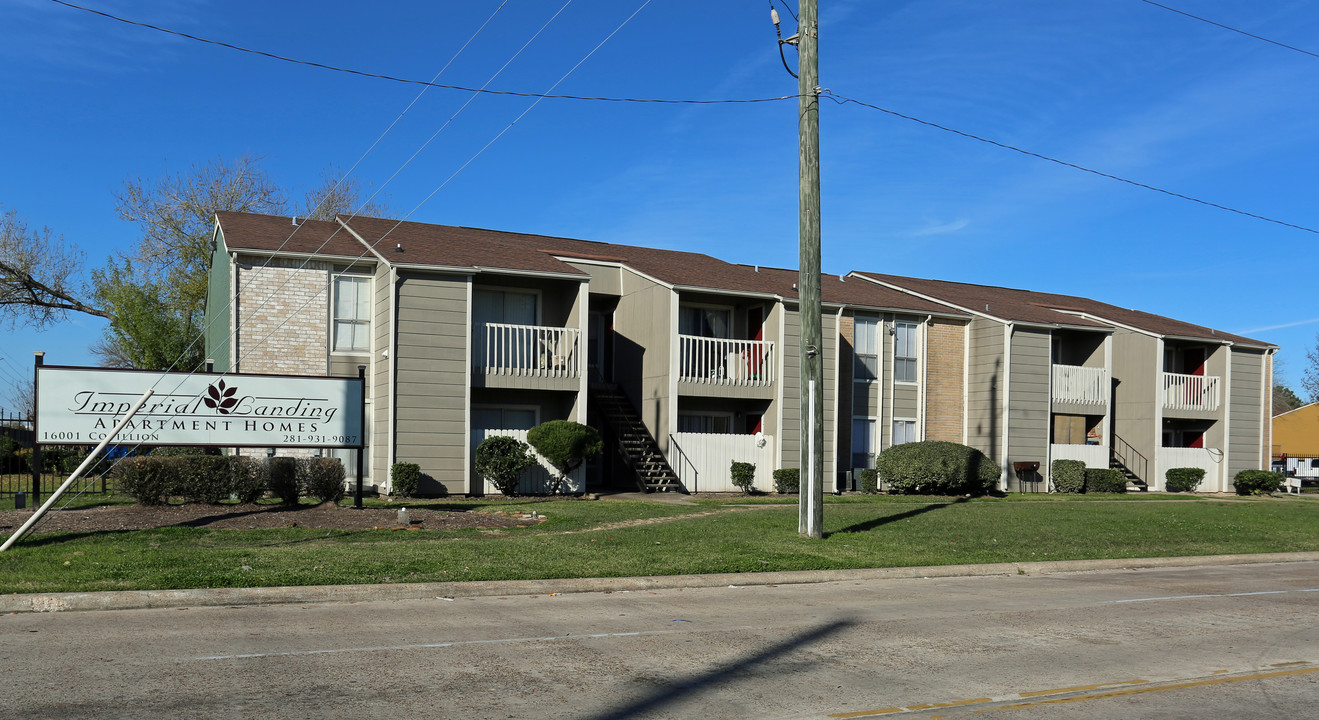 Imperial landing Apartments in Houston, TX - Foto de edificio