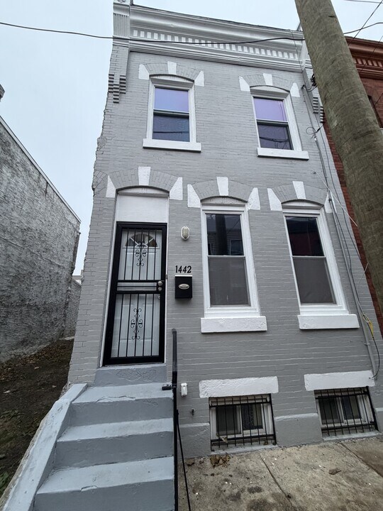 1442 N Newkirk St in Philadelphia, PA - Building Photo