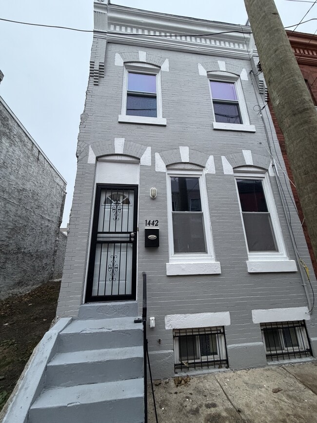 property at 1442 N Newkirk St