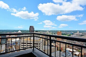 168 6th St E in St. Paul, MN - Building Photo - Building Photo