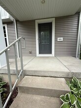 8951 White Coral Way in Middleton, WI - Building Photo - Building Photo