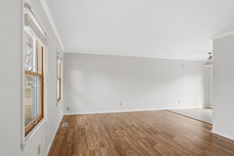 1903 Sumac Dr in Champaign, IL - Building Photo - Building Photo