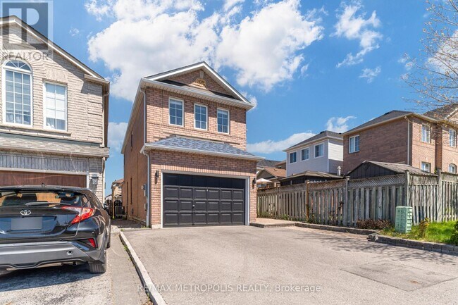 26 Perfitt Crescent in Ajax, ON - Building Photo - Building Photo