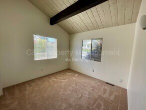 599 Irving Ave in Monterey, CA - Building Photo - Building Photo