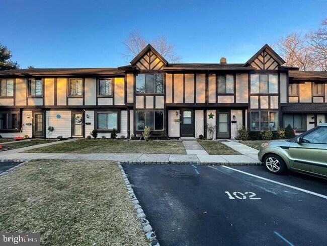 102 Bayberry Ct in Lumberton, NJ - Building Photo - Building Photo