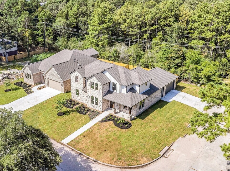 18219 Polo Meadow Dr in Humble, TX - Building Photo