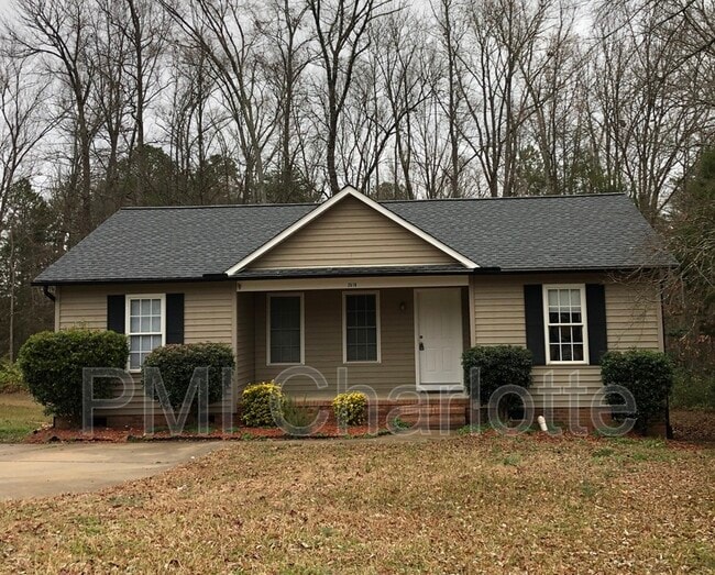 property at 2519 Hickory Ave