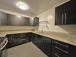 674 W 27th St in Los Angeles, CA - Building Photo - Building Photo