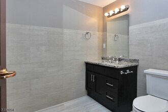 8 Whitehall Rd in Montville, NJ - Building Photo - Building Photo