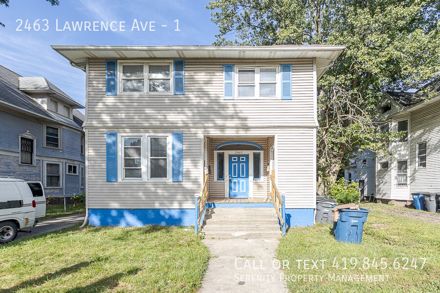 2463 Lawrence Ave in Toledo, OH - Building Photo