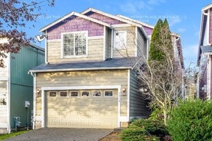 7313 178th St E in Puyallup, WA - Building Photo