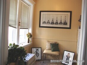 1641 Commonwealth Ave, Unit 11 in Boston, MA - Building Photo - Building Photo