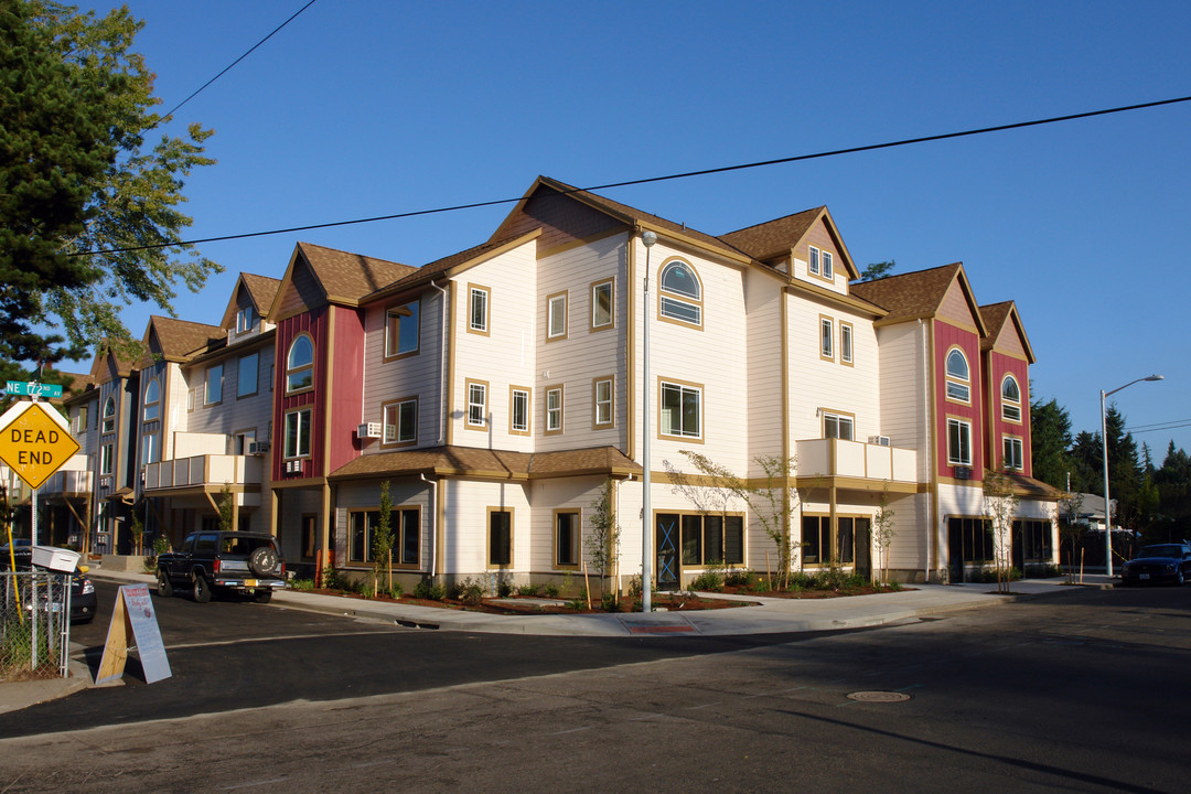 Elaine Station Apartments in Portland, OR - Foto de edificio