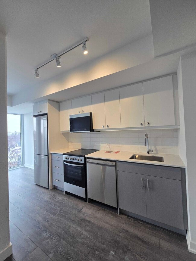 property at 2 Manderley Dr