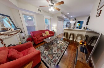 166 Hampshire St, Unit P1 in Cambridge, MA - Building Photo - Building Photo