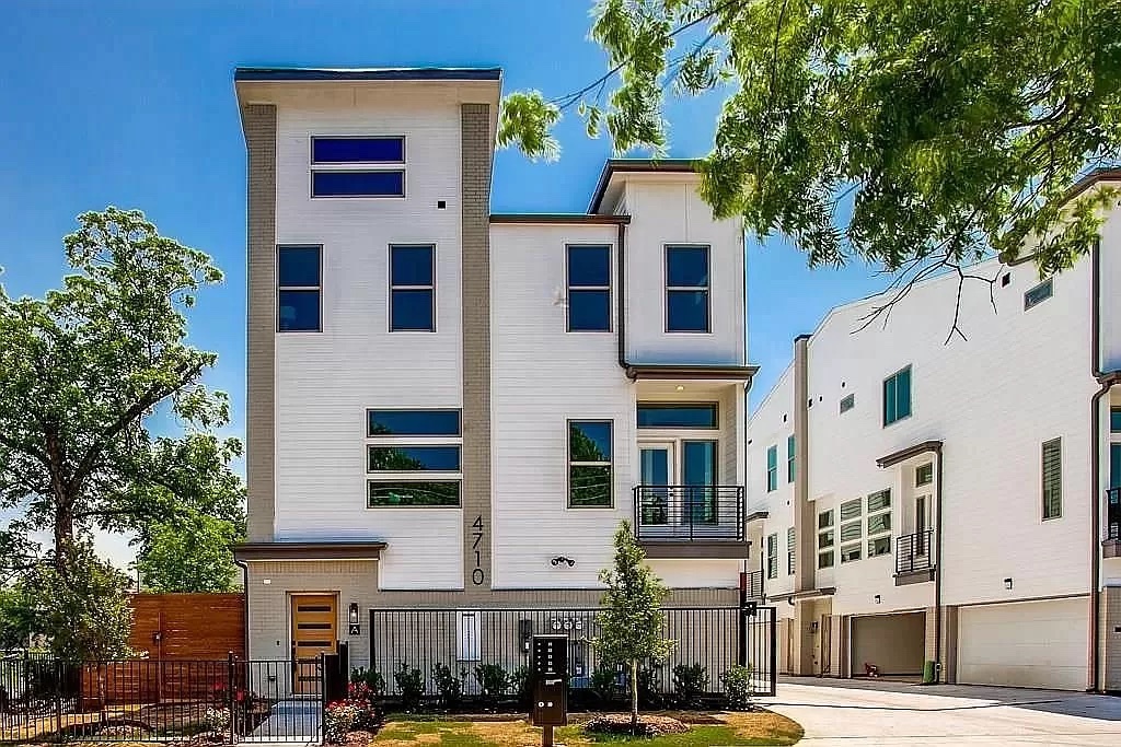 4710 Virginia Ave in Dallas, TX - Building Photo