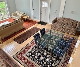74 N Deer Isle Rd in Deer Isle, ME - Foto de edificio - Building Photo