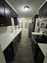 4870 Wade Valley Way in Cumming, GA - Building Photo
