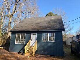 7880 Sharon Dr in Mobile, AL - Building Photo