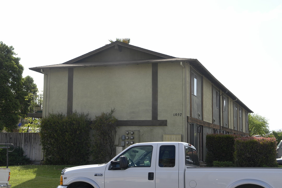 1057 Bluebell Dr in Livermore, CA - Building Photo