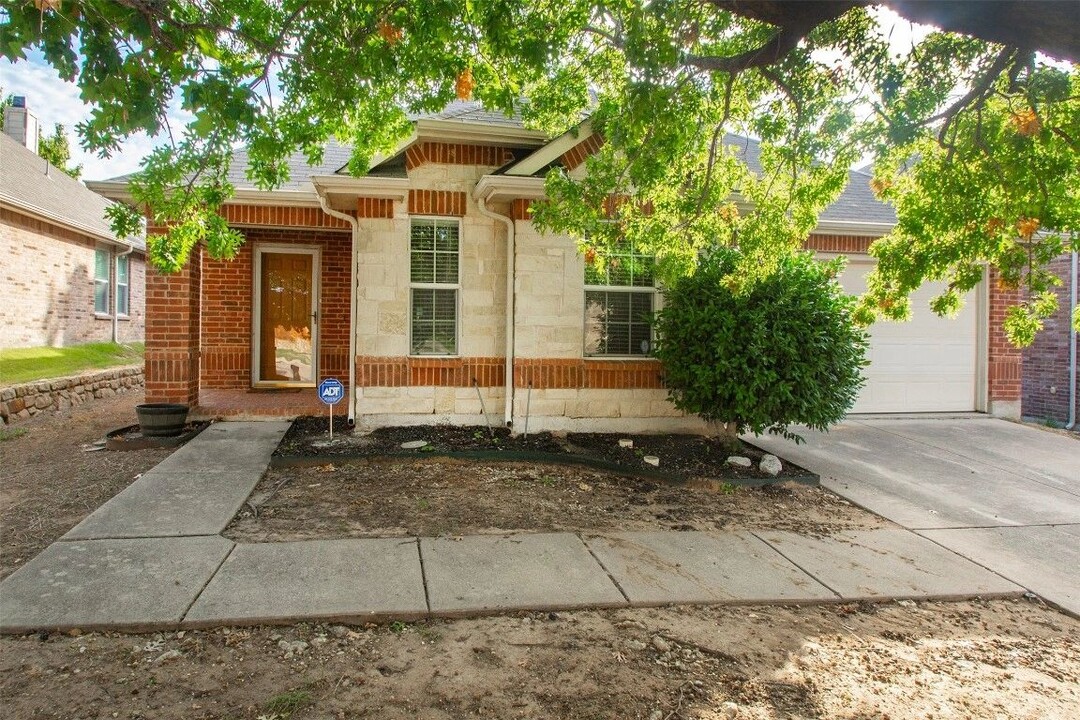 12988 Galaxy Dr in Frisco, TX - Building Photo
