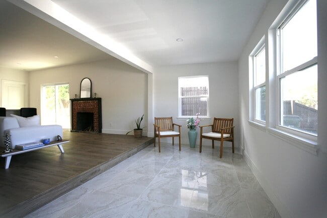 property at 1313 N Federal Hwy