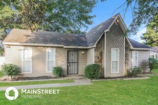 2563 Country Trail Dr in Memphis, TN - Building Photo