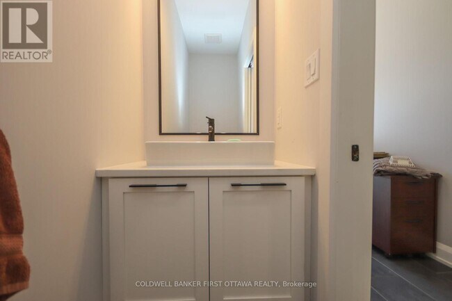 165 Wesley Ave in Ottawa, ON - Building Photo - Building Photo