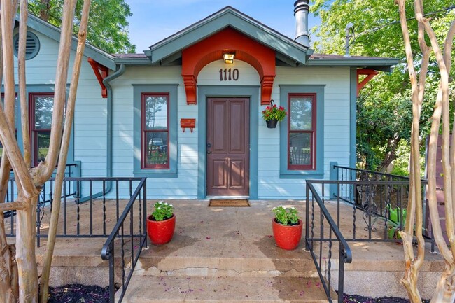 1110 E Live Oak St in Austin, TX - Building Photo - Building Photo