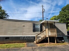 101 P-9-121 in Anderson, SC - Building Photo