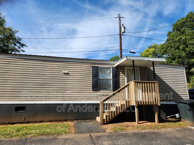 101 P-9-121 in Anderson, SC - Building Photo