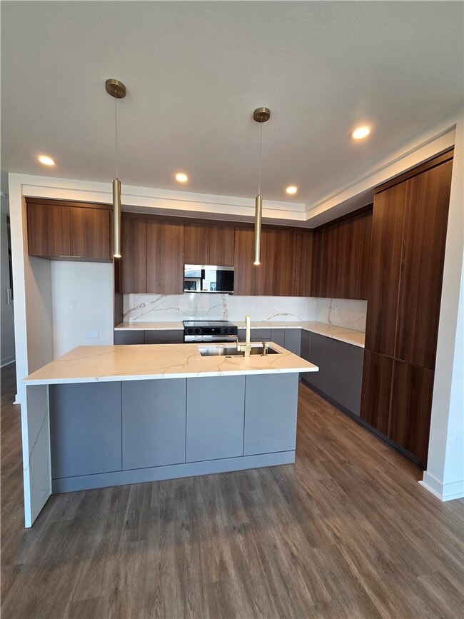 1112 Emilia Ave in Lowell, AR - Foto de edificio - Building Photo