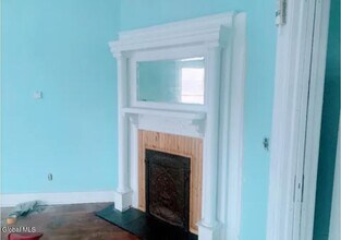 155 Champlain Ave-Unit -Apt 2 in Ticonderoga, NY - Building Photo - Building Photo