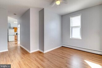 6729 Youngstown Ave, Unit C in Baltimore, MD - Foto de edificio - Building Photo