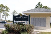 Building Photo - Emerald Pines Apartments in Gulfport, Mississippi
