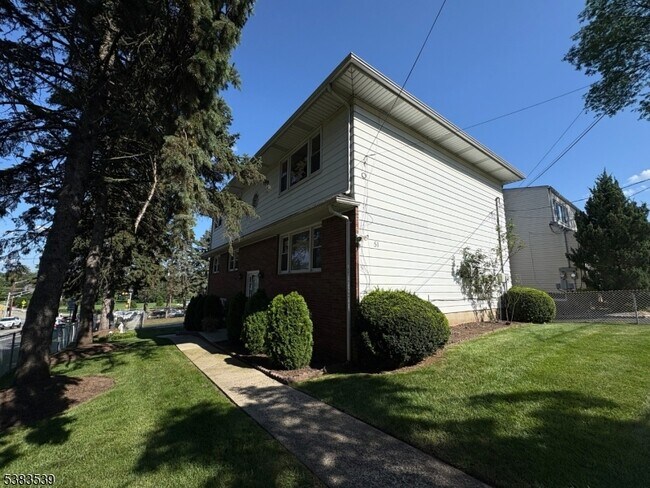 property at 51 Pasadena Pl