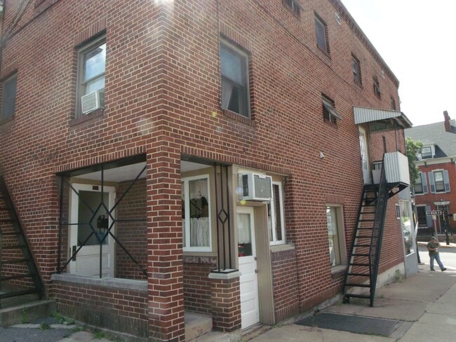 property at 102 N Spring St