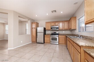 11631 Giles St in Las Vegas, NV - Building Photo - Building Photo