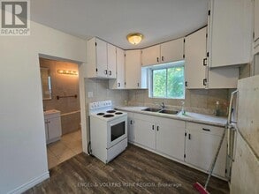 41 Essa Rd in New Tecumseth, ON - Building Photo - Building Photo