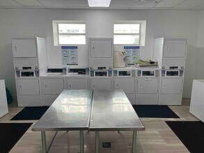 1228 West Ave, Unit 208 in Miami Beach, FL - Building Photo - Building Photo
