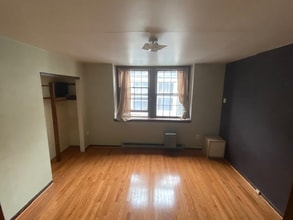 5039 Hazel Ave in Philadelphia, PA - Building Photo - Building Photo