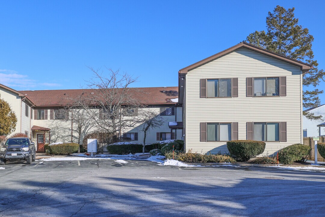 16 Cleveland Pl in Gloucester, MA - Building Photo